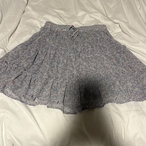 NEW FLORAL SKIRT SIZE S